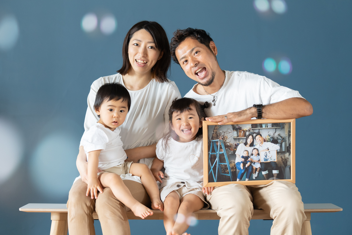 広島のフォトスタジオ「記念写真館SUNNY」家族写真